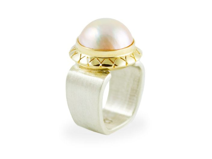 Pearl on Gold Bezel Ring