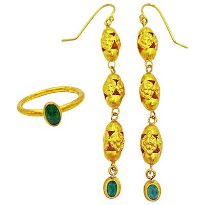 Rose-Cut Emerald and Vintage Filigree 22 Karat Gold Dangle Earring and Ring Set