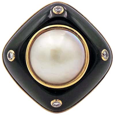 Mabe Pearl, Onyx, Diamond and Gold Cocktail Ring